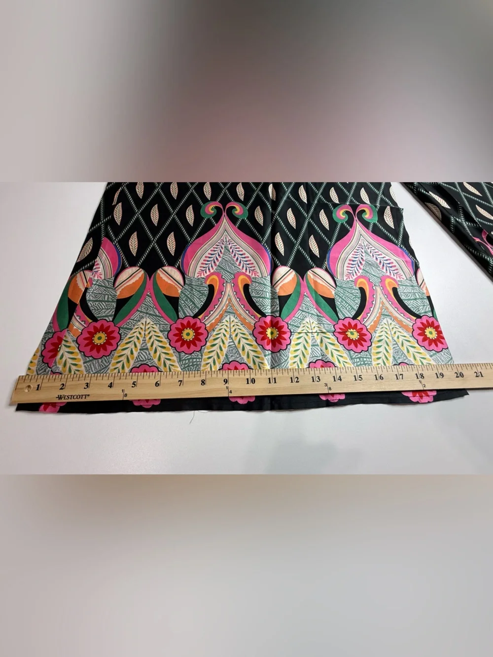 NWT Santorini Two Piece Set with Pink & Green Leaf Motif